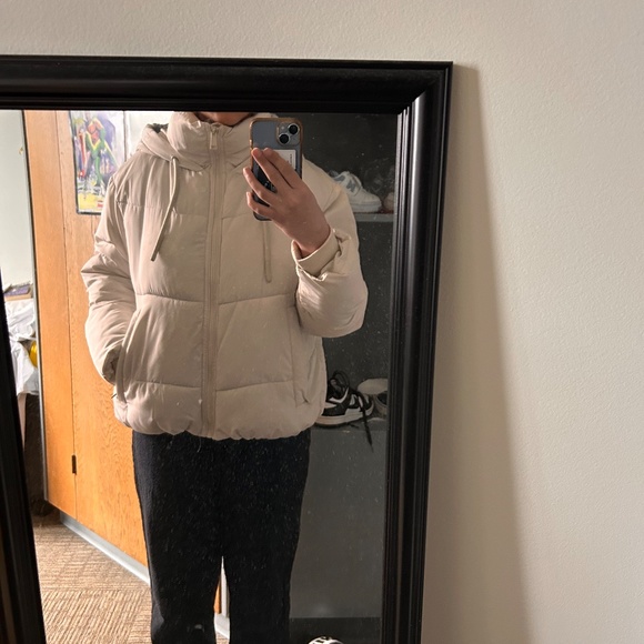 Zara Puffer Jacket - Picture 9 of 9